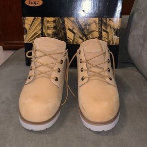 Cream/ Tan Lugz. Dress up or down guaranteed to get lots of attention